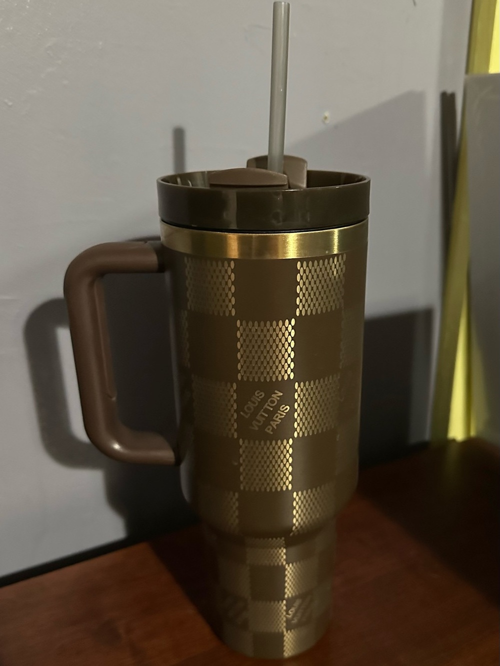 Brown checkered tumbler - Picture 3 of 6